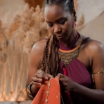 Африканские мотивы в современном дизайне интерьера с декоративными элементами