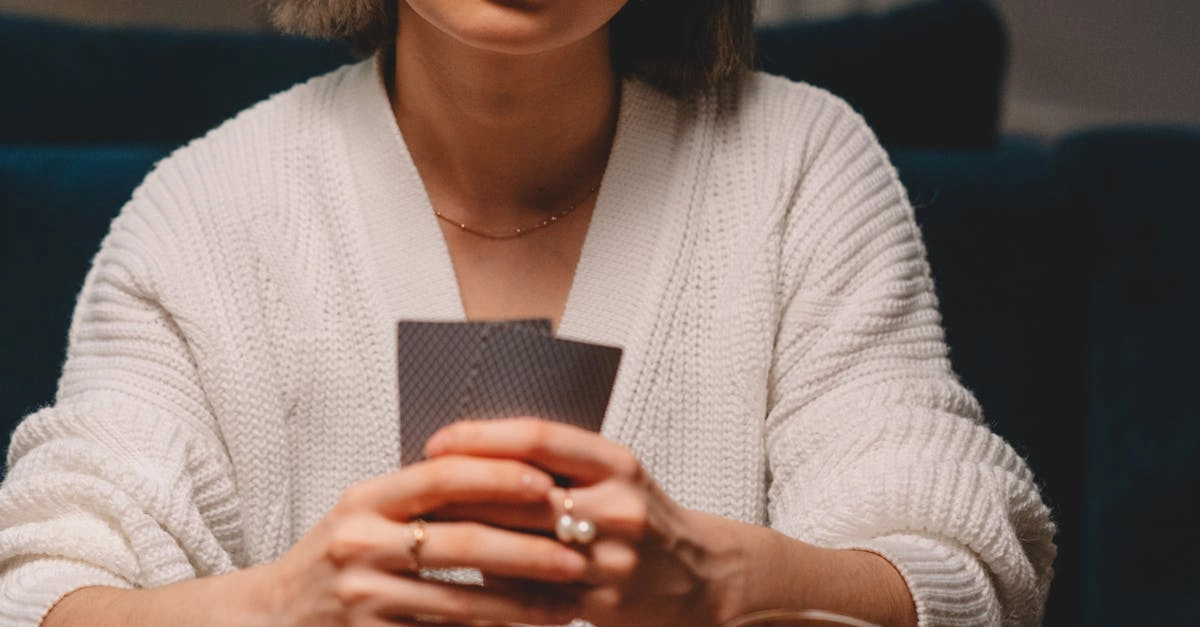 Стильная домашняя игровая зона с элементами дизайна казино