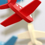 Яркий детский интерьер в стиле Sugar Rush с красочной мебелью